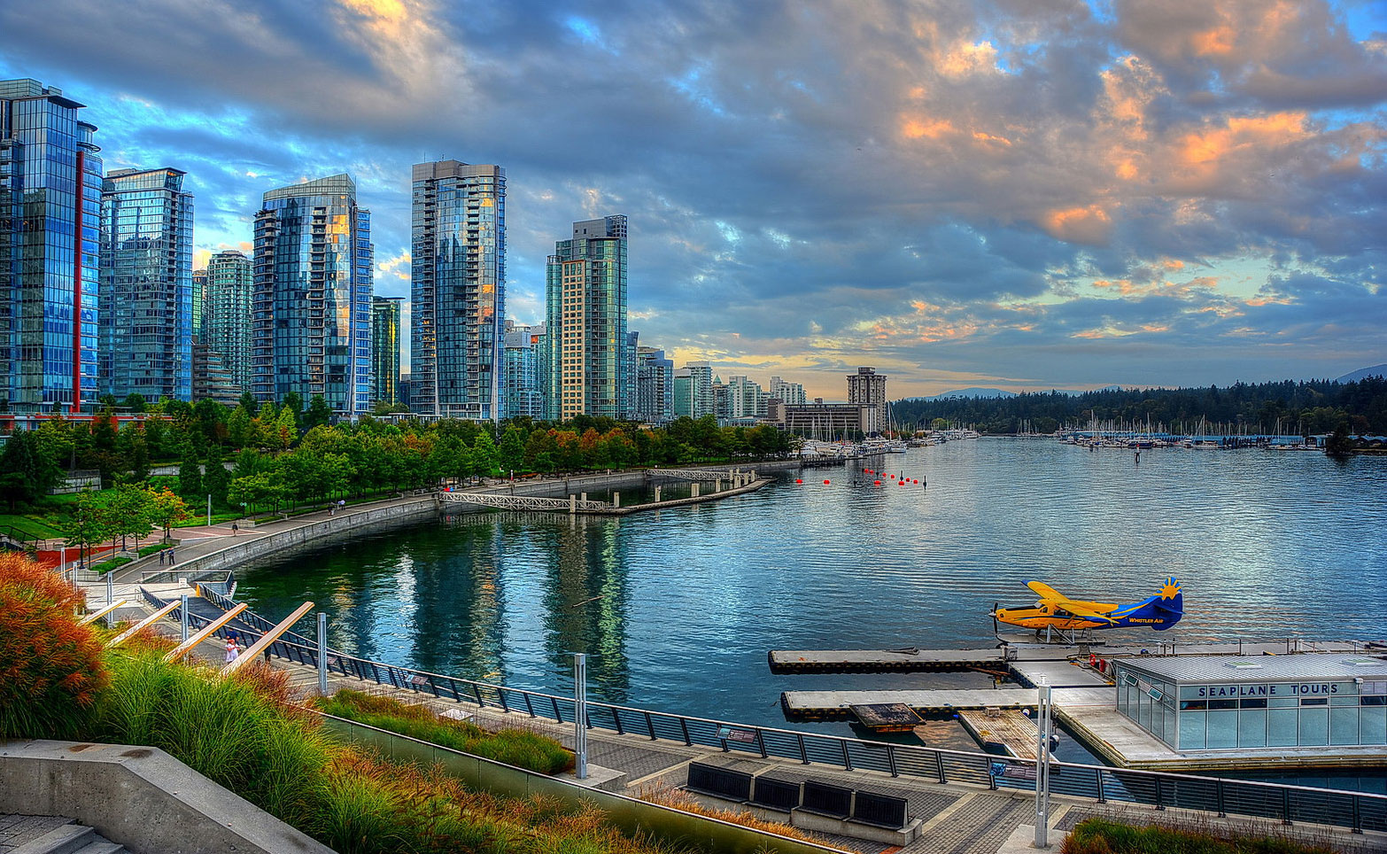 Park vancouver. Ванкувер Канада. Стэнли-парк, Ванкувер, Канада. Гастаун Ванкувер. Ванкувер набережная.