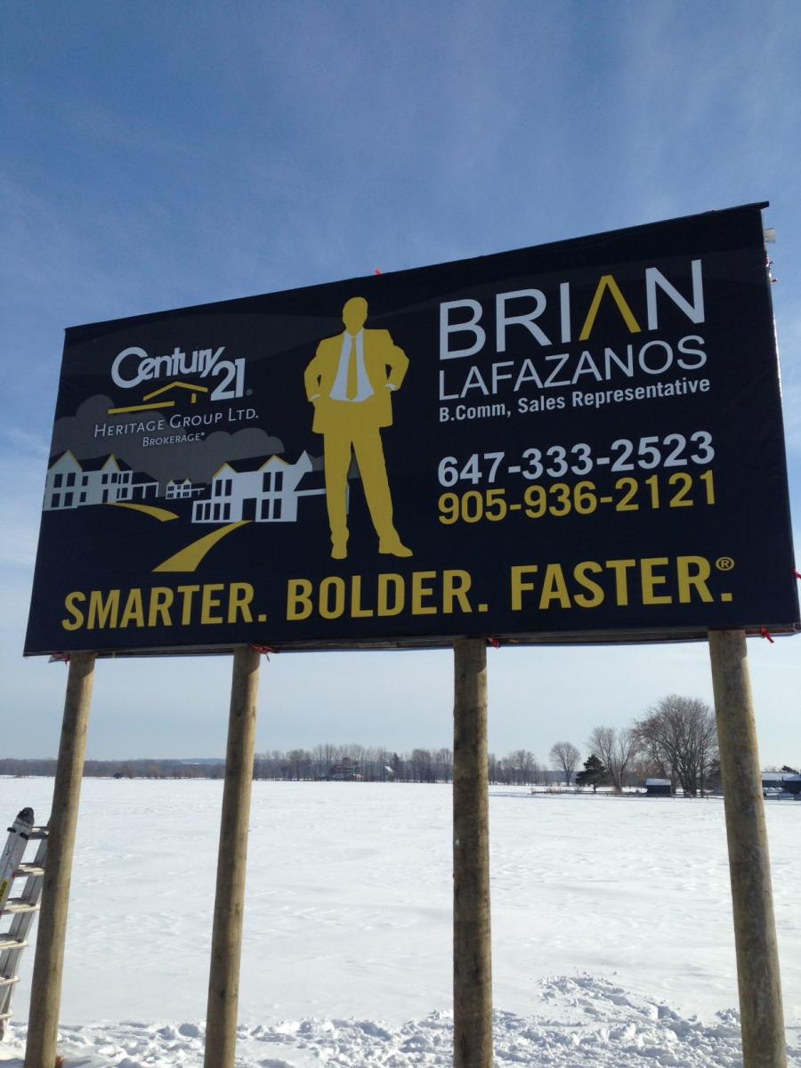 While the tag line here could be improved to show how this Realtor will help the home seller or buyer, their brand is consistent on print and on their signage.